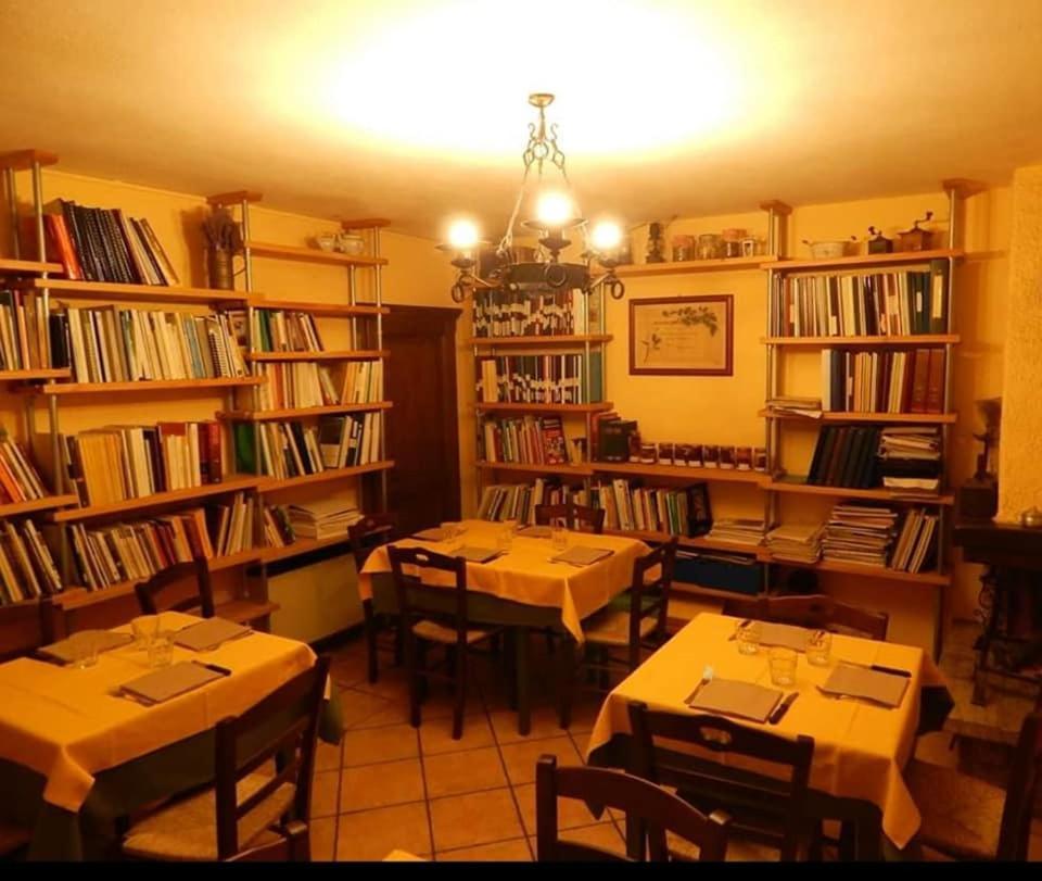 Agriturismo Fonte Magria อับบาเดียซานซัลวาตอเร ภายนอก รูปภาพ